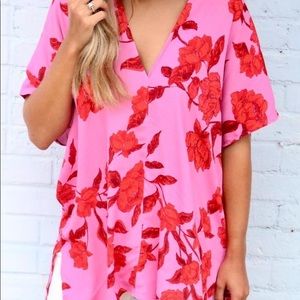 Gorgeous Karlie size Medium v neck tunic worn once